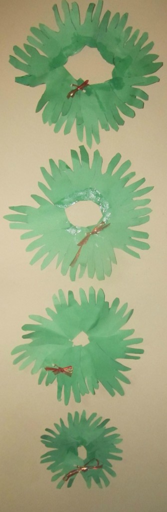 handprint-wreath