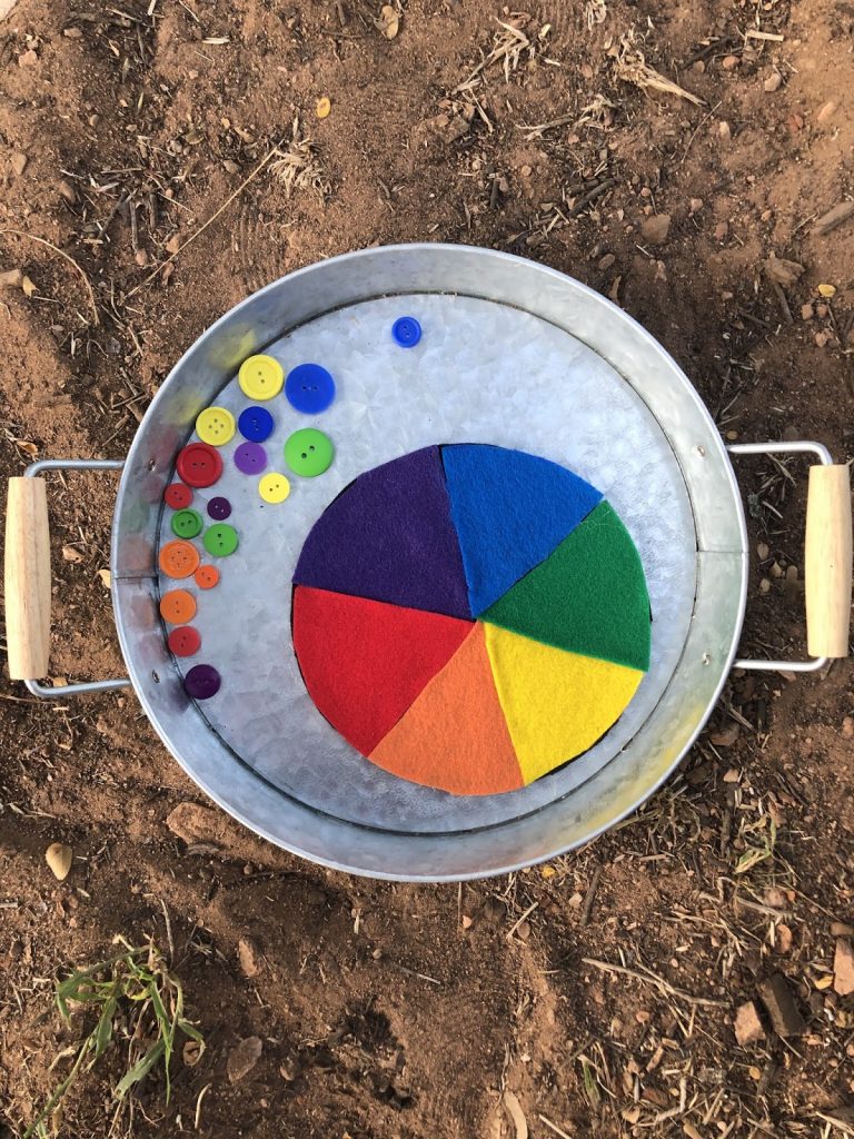how to teach using a button color sorting tot tray