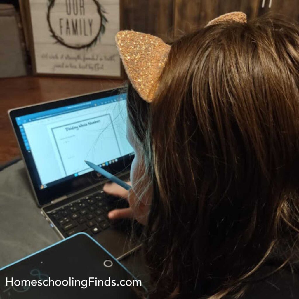 child using SchoolhouseTeachers.com